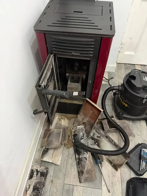 Mantenimiento de estufa de pellets